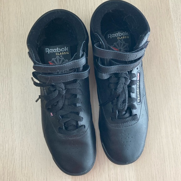 Women’ Reebok Classic Freestyle High Top Tennis Shoes, Black, Size 7 1/2, 7.5 - Picture 3 of 9